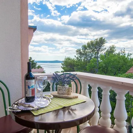 Apartament Danica *