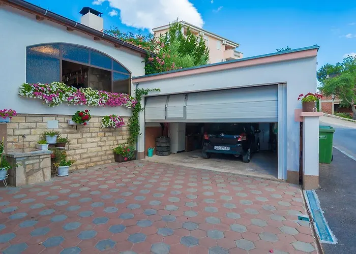 Danica Апартаменты Масленица